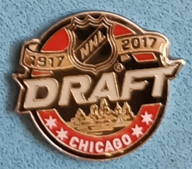 ЗНАК ХОККЕЙ НХЛ ДРАФТ ЧИКАГО 2017 NHL DRAFT CHICAGO PIN 1