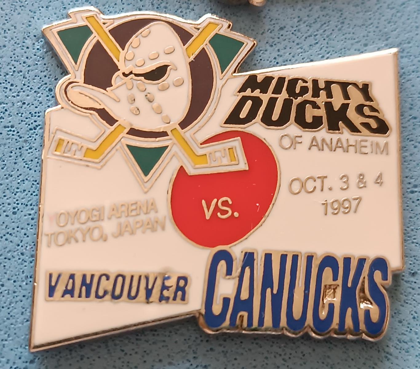 ЗНАК НХЛ ВАНКУВЕР МАЙТИ ДАКС 1994 NHL JAPAN VANCOUVER VS. MIGHTY DUCKS PIN 1
