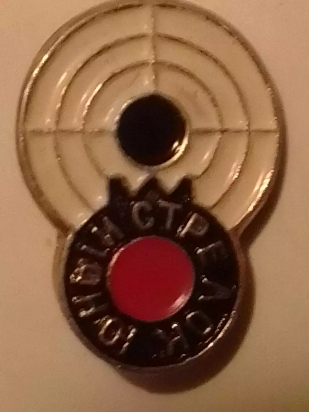 Значек ЮНЬІЙ СТРЕЛОК. Оптом скидки до 30%!