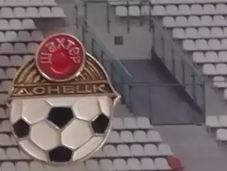 Футбольн значок. ФК ШАХТЕР Донецк. Оптом скидки до 30%!