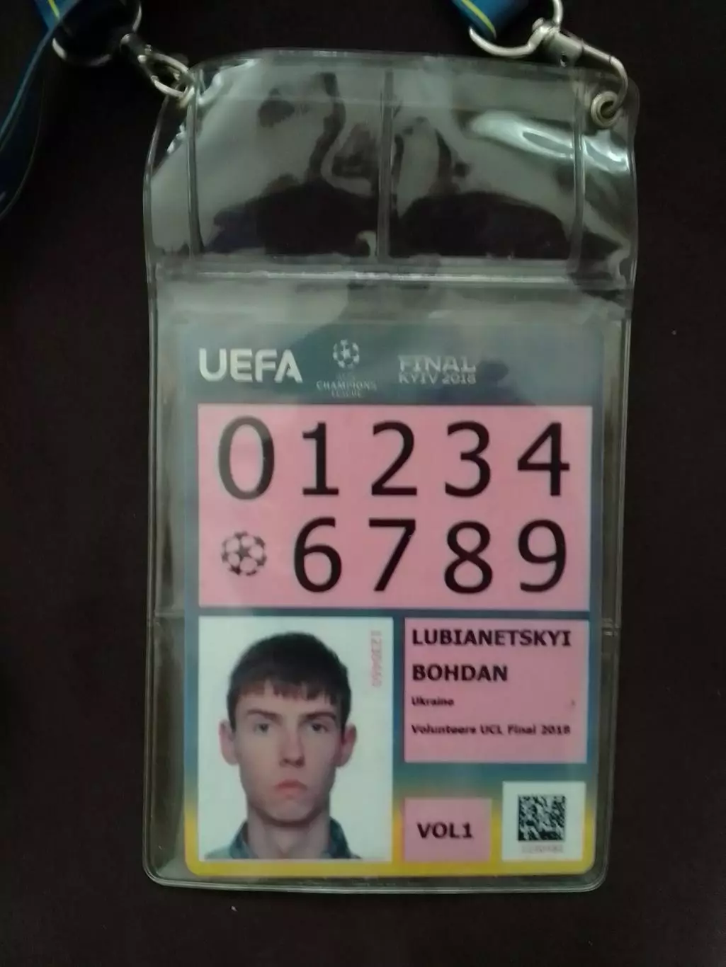 Футбольн. знак Стюарда финала ЛЧ 2018 в Киеве. Footbal Badge. Оптом скидки 30%! 3