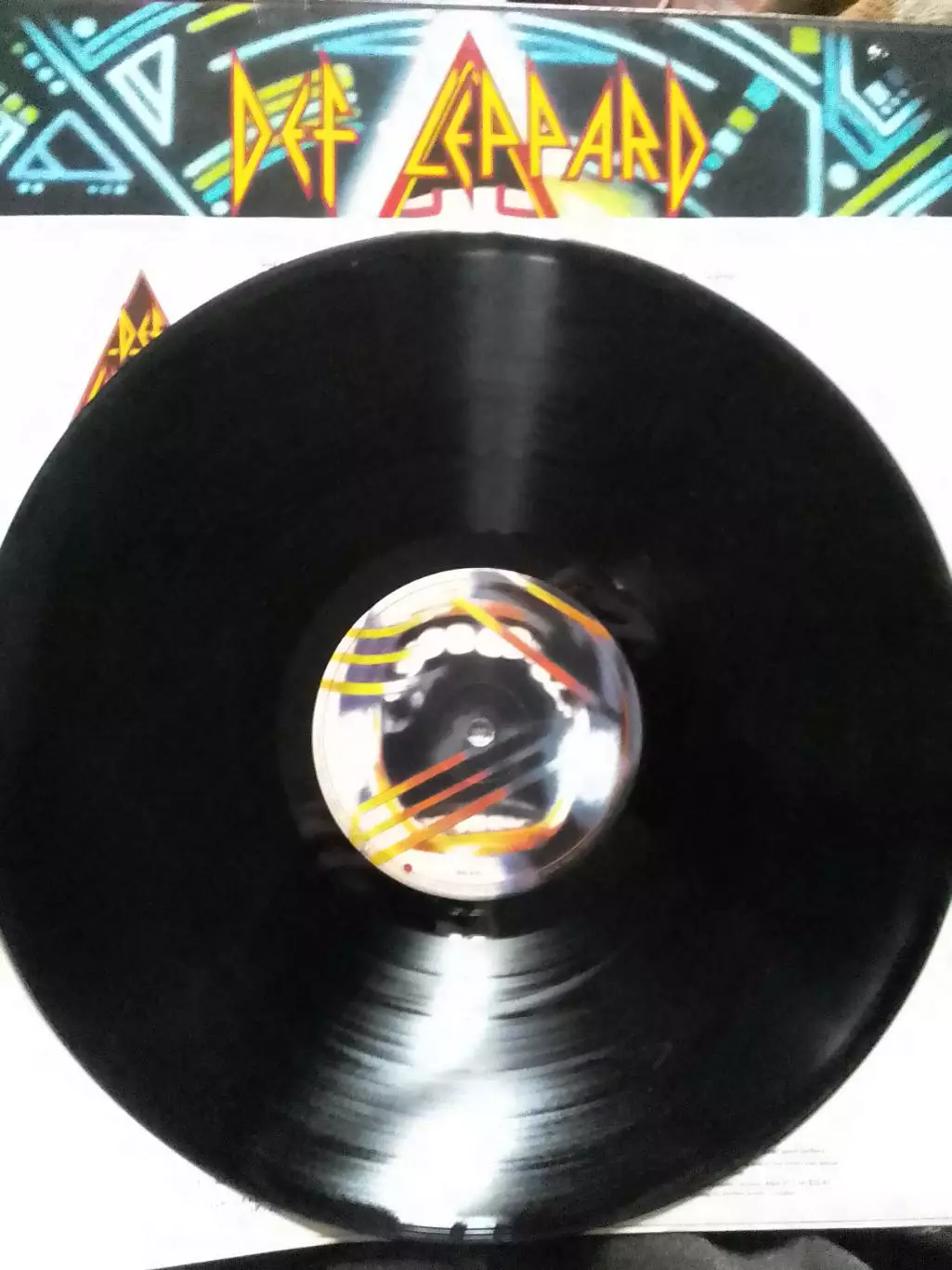 DEF LEPPARD -Hysteria. LP 1987. Оптом скидки до 30%! 3