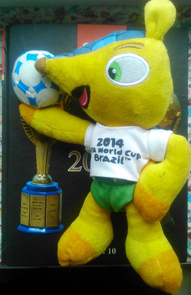 Фулето. Игрушка-талисман Чемпионата мира по футболу 2014 в Бразилии! Скидки 49%!