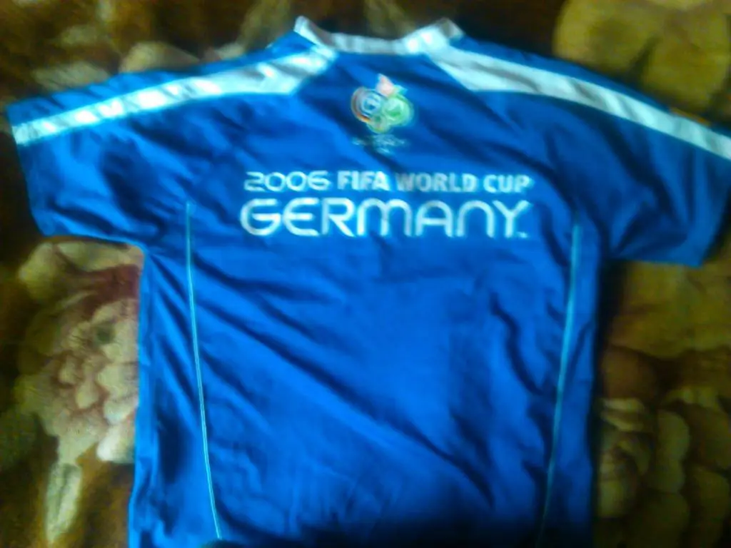 футболка сборной Италии к чемпионату мира 2006 в Германии. Оптом скидки до 36%! 1