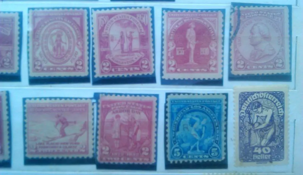 US Postage.1930 г.№541.Колонизация Массачусетса. красная.-2 цент.(не гашеная.)