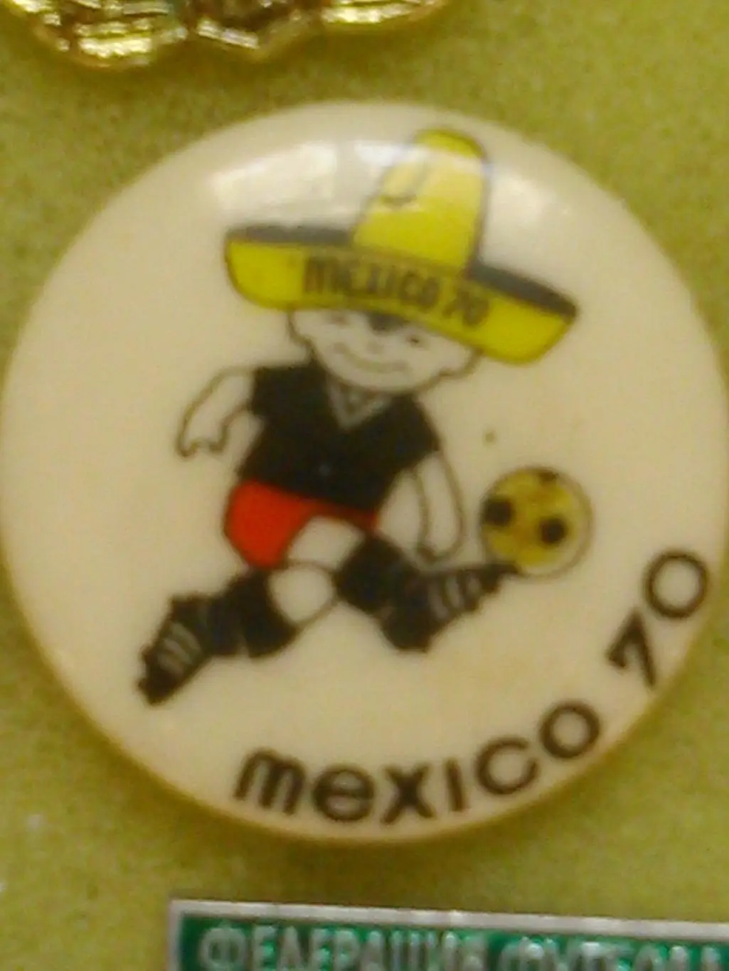 Футбольн. значок. 3.6. ДИНАМО Киев. бутса. Оптом скидки до 50%! 1