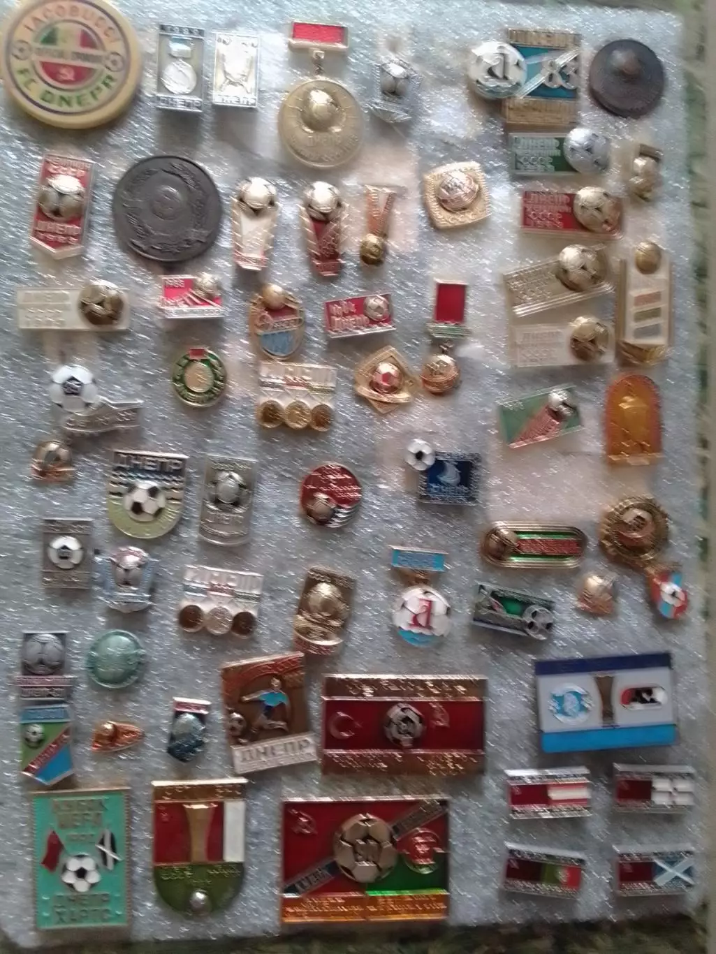 Футбольні значки ДНЕПР, ДНІПРО. Ukraine Footbal Badge. Оптом скидки до 30%!