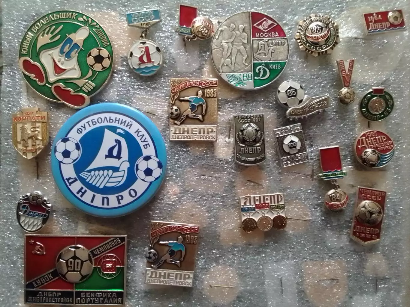 Футбольні значки ДНЕПР, ДНІПРО. Ukraine Footbal Badge. Оптом скидки до 30%! 3