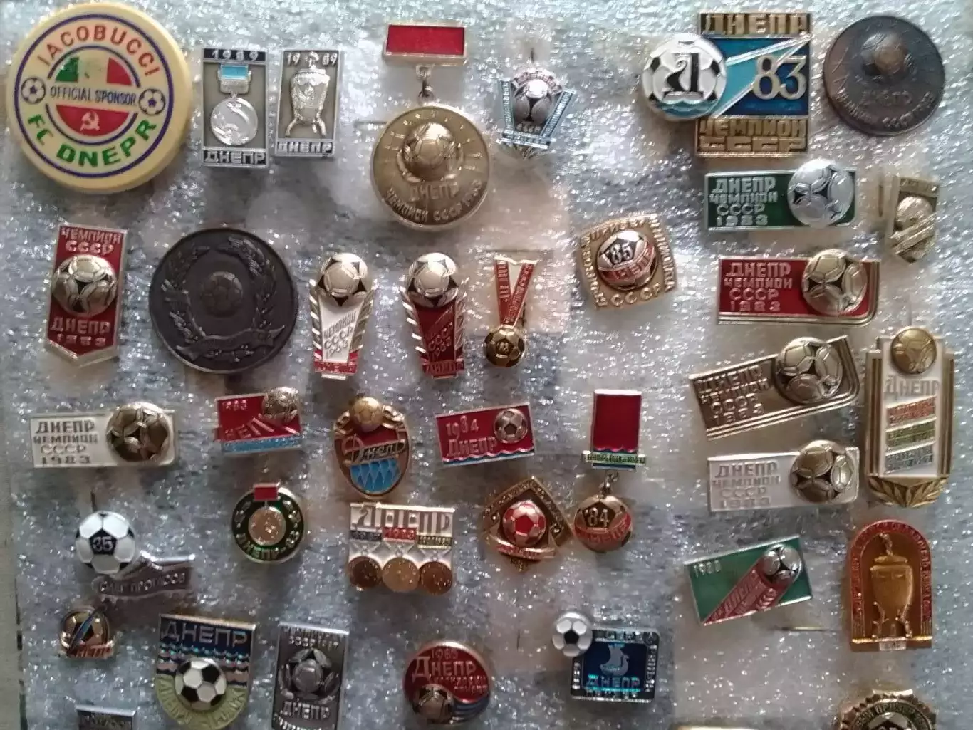 Футбольні значки ДНЕПР, ДНІПРО. Ukraine Footbal Badge. Оптом скидки до 30%! 1