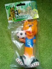 Собака ГУНД с мячом, резиновая игрушка.Словакия. Оптом скидки до 45%!