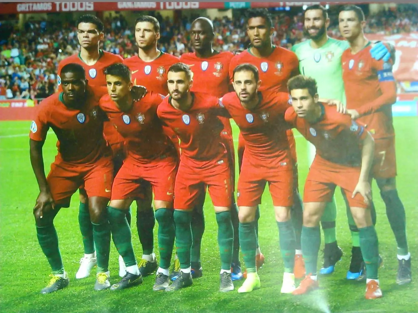 Футбол (Украина)№3.2019. СПЕЦВЫПУСК. 18 постеров сборных участниц ЕВРО! скидки 5