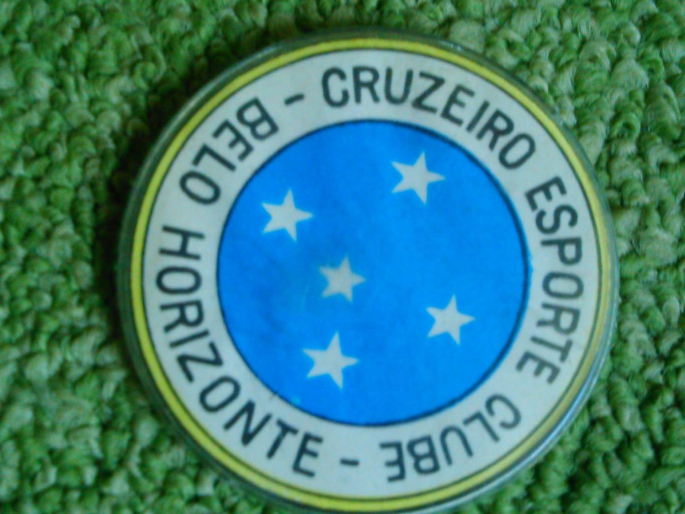 Футбольн. значок. CRUZEIRO ESPORTE CLUBE-BELO HORIZONTE./. Оптом скидки до 45%!