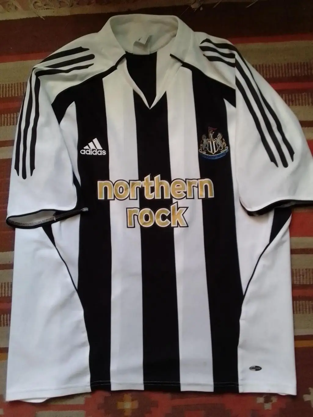 Футболка коллекционная adidas NEWCASTLE UNITED.НЬЮКАСЛ ЮНАЙТЕД.Оптом скидки 32%!