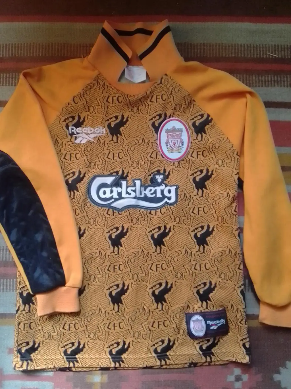 Футболка вратаря LIVERPOOL. ЛИВЕРПУЛЬ фирмы Reebok. Оптом скидка до 32%!