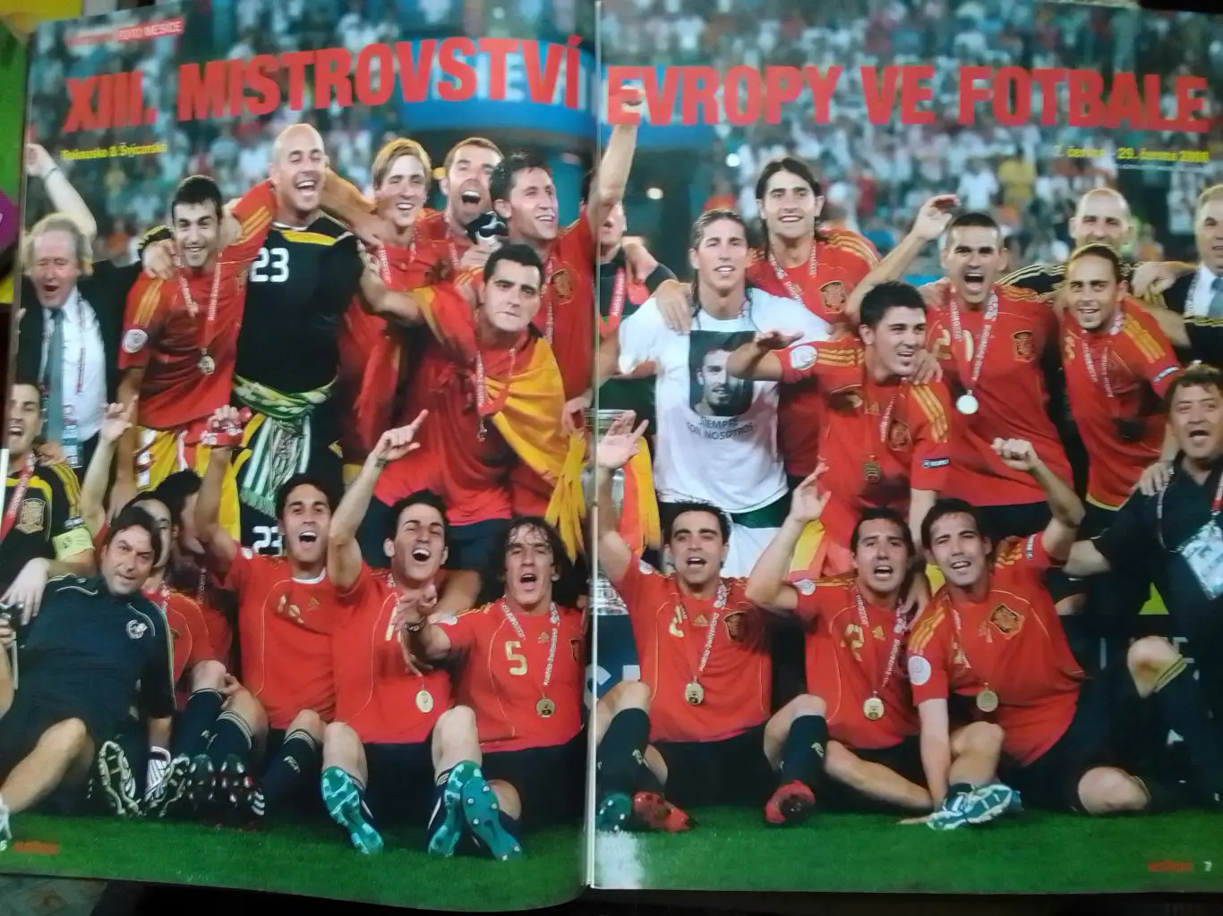 HATTRICK.ИТОГИ EURO 2008! 100 стр. фото, макси-постер Оптом скидки 30%! 1