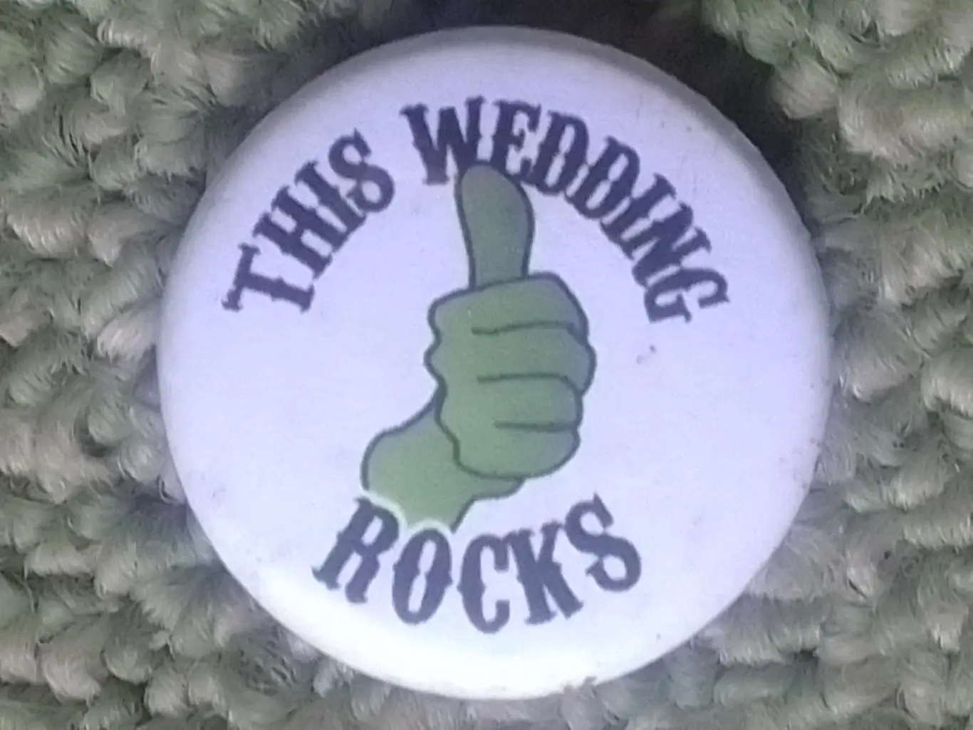 Футбольный значок. This WEDDING ROCKS СКАЛА Стрий. Раритет. Оптом скидки до 30%!