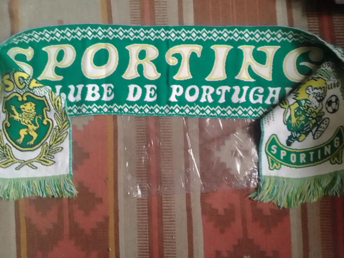 SPORTING. СПОРТИНГ Португалия. (Шерсть 150 Х 21 см.) Раритет Оптом скидки до 32%