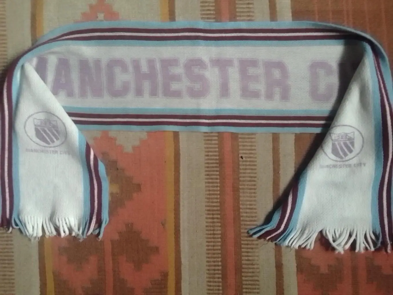 МАНЧЕСТЕР СИТИ. MANCHESTER CITY (Шерсть 120 Х 18 см.) . Оптом скидки до 32%