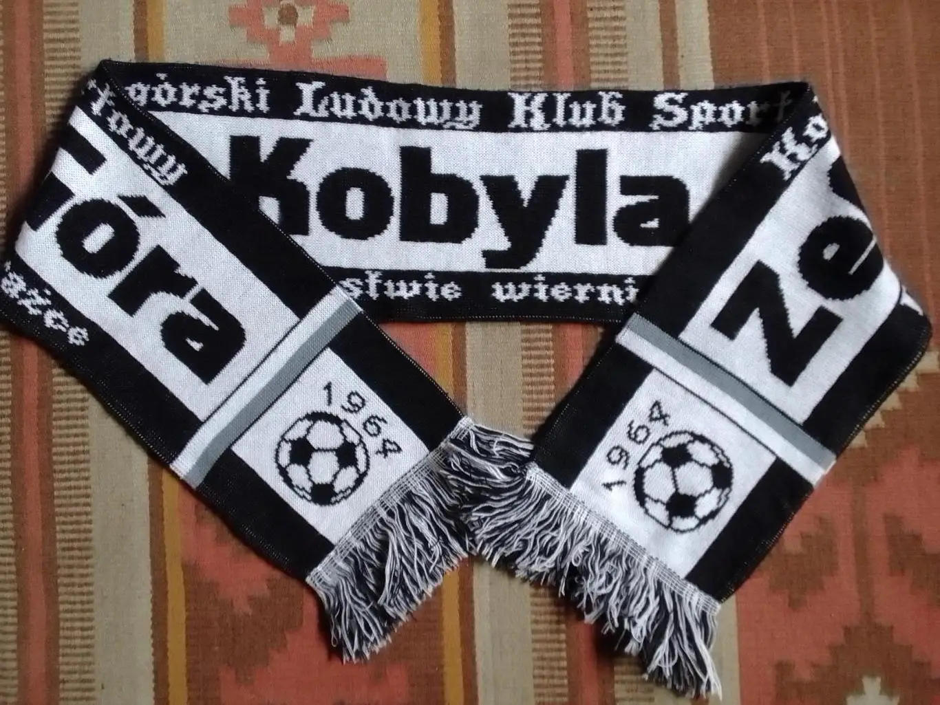 Zefka Kobyla Gora. Зефка Кобила.. Польша. (Шерсть 155 Х 18 см.) Оптом скидки 32%