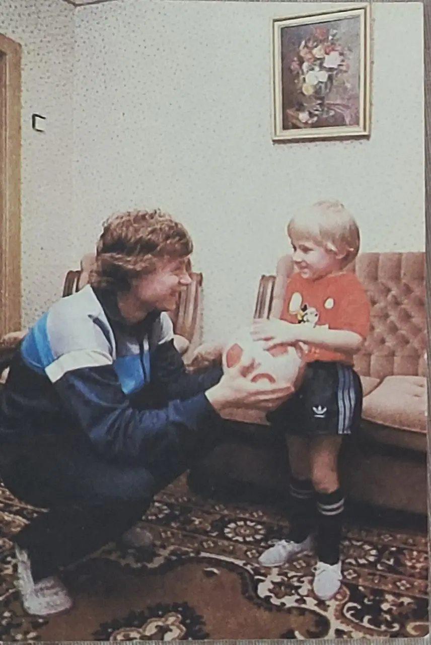 Александр ЗАВАРОВ (Динамо Київ, Киев) з сином Сашком 1987. оптом скидки до 33%!ш