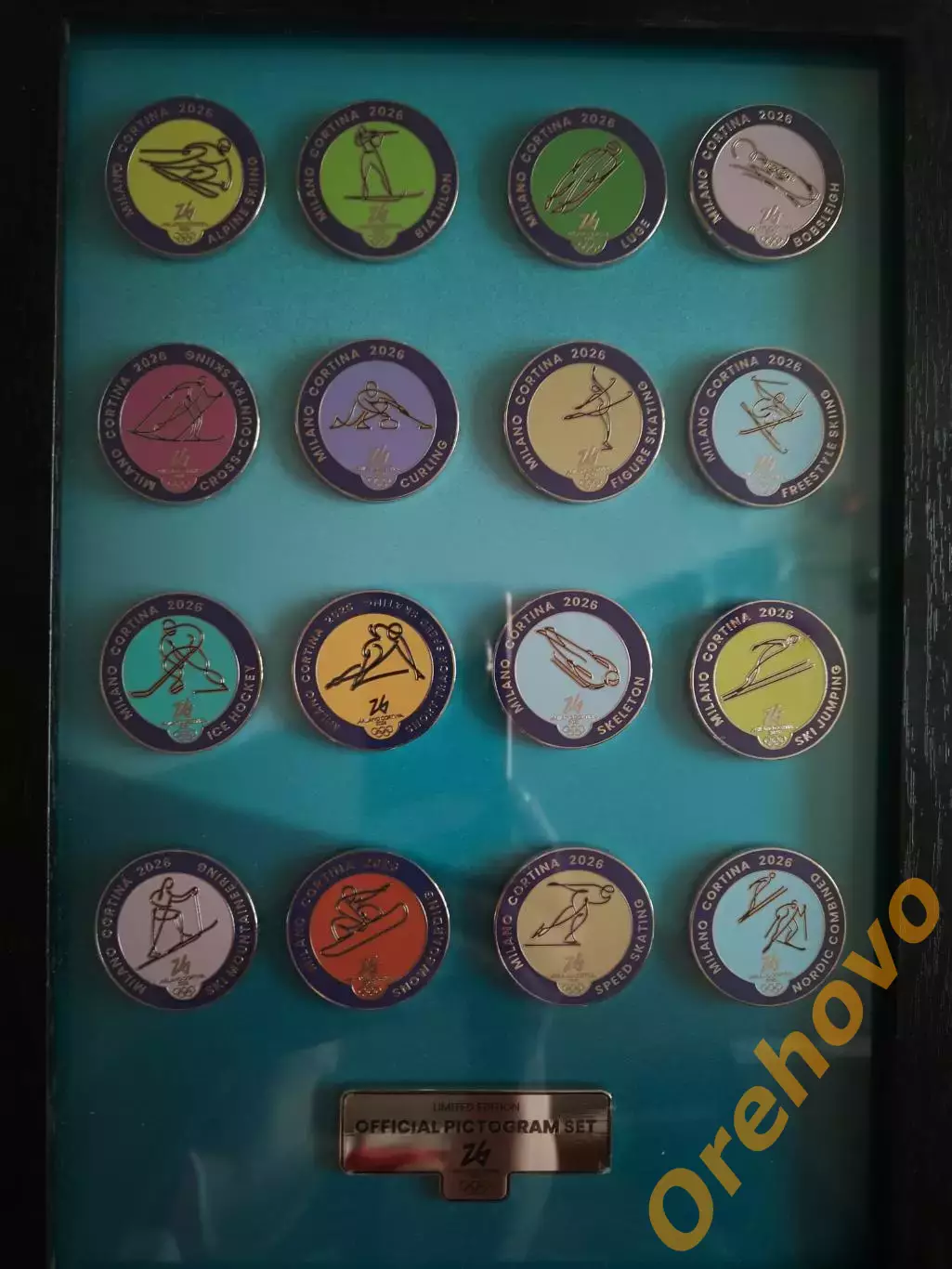 Значки Олимпийские Игры 2026 Италия /официальные - 17 шт./набор в рамке