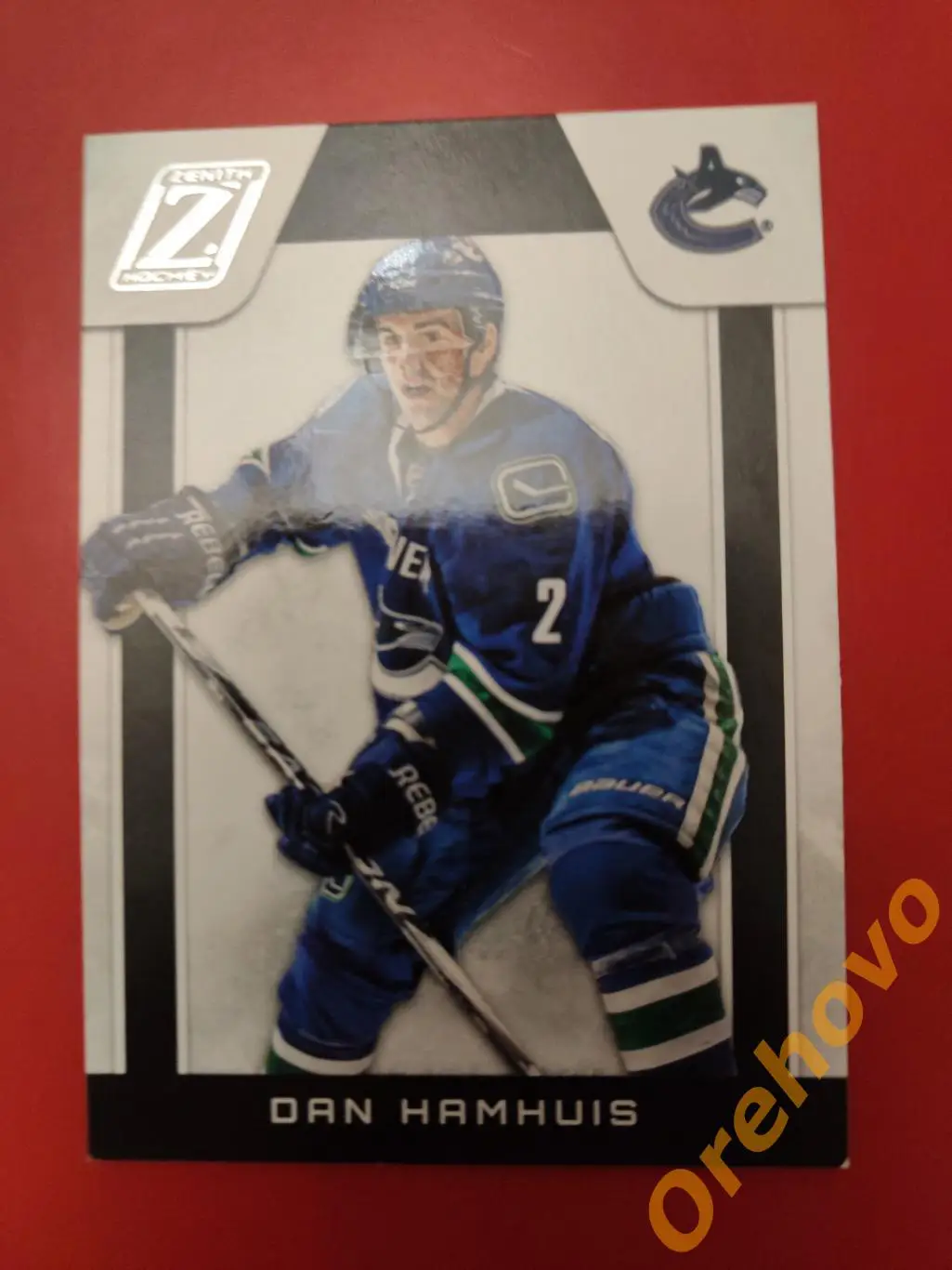 DAN HAMHUIS No 98 Ванкувер 2011 panini