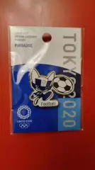 Значок Олимпийские игры 2020 футбол Токио Япония маскот( официальный/цанга)