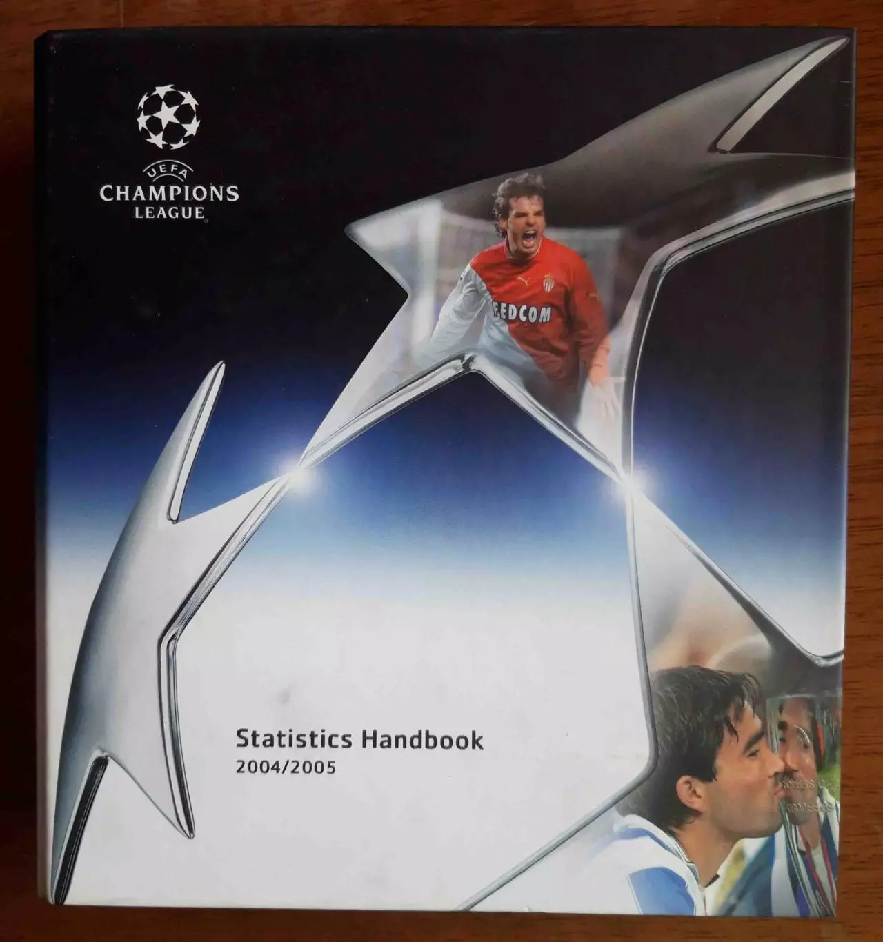 Футбол. Лига чемпионов. Официальный справочник УЕФА на сезон-2004/2005