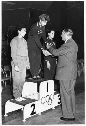 Спортивная гимнастика. Фото (оригинал). РАРИТЕТ! Латынина, Муратова. ОИ-1956