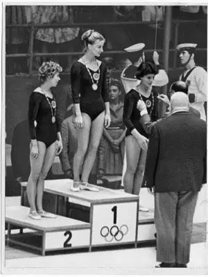 Спорт. гимнастика. Фото (ориг.). РАРИТЕТ! Астахова, Латынина, Муратова. ОИ1960