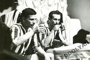 Футбол. Фото (оригинал). Олег Базилевич, Андрей Биба (Динамо Киев). 1960-е