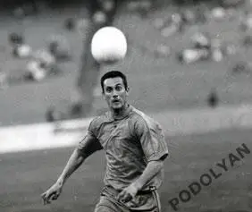 Футбол. Фото (оригинал). Роман Максимюк (сборная Украины). 1990-е