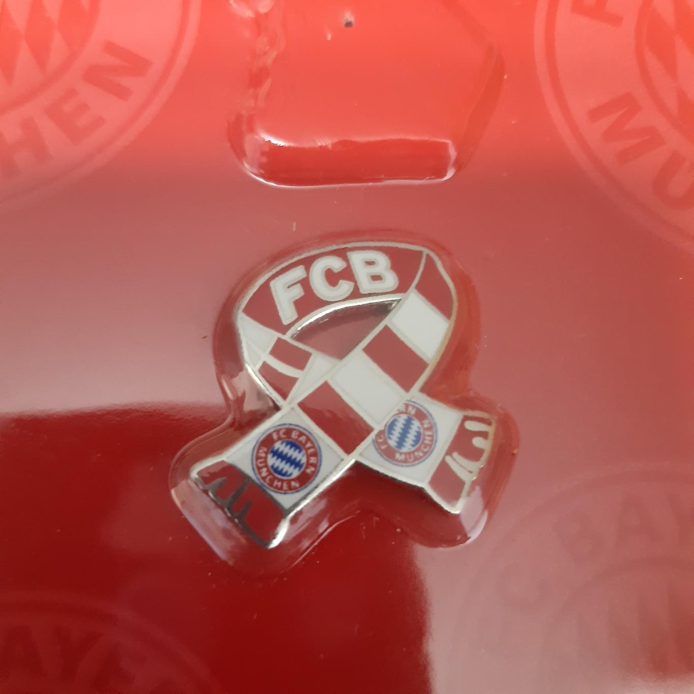 ФК Бавария ( FC Bayern) 2 1