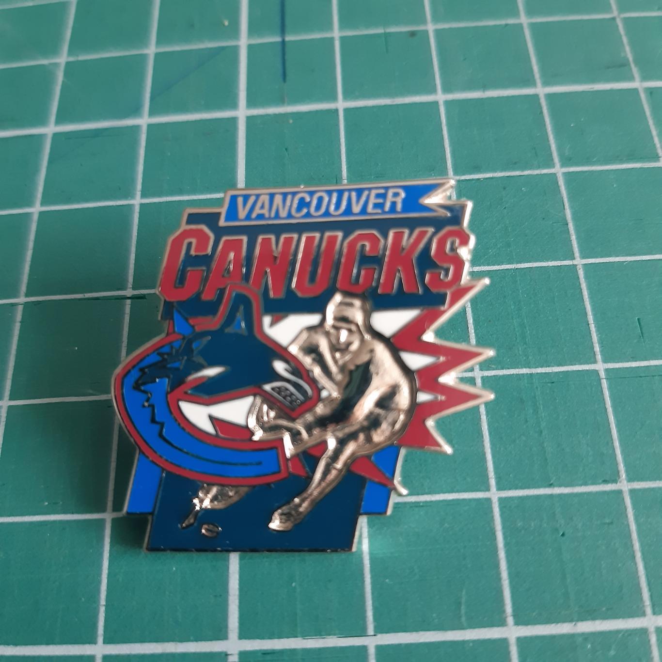 NHL ХК VANCOVER Canucks 1