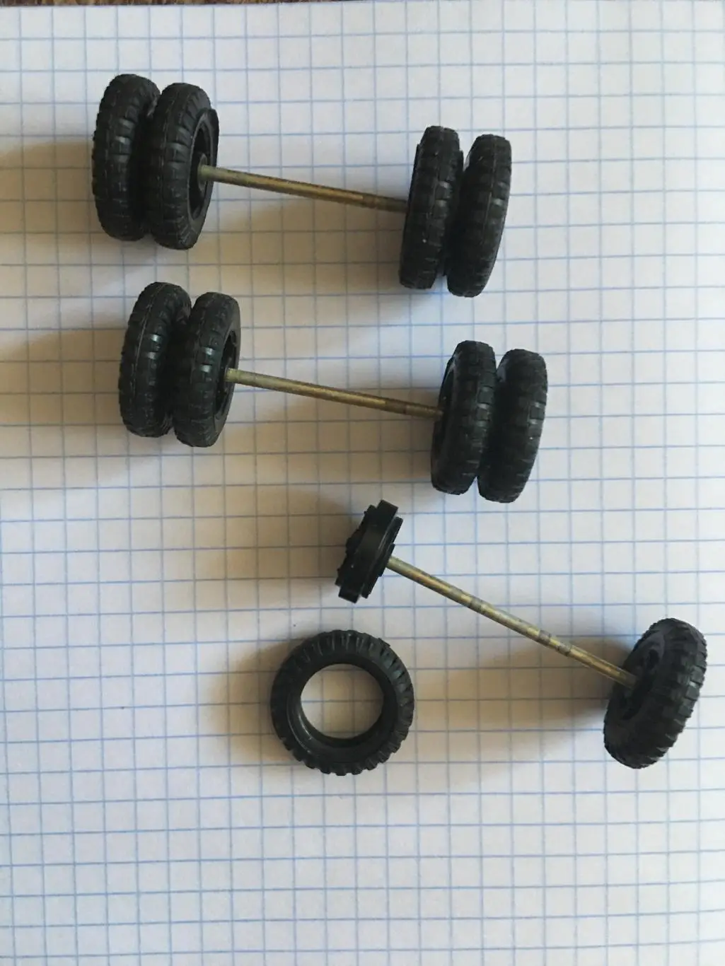 Камаз 1/43 колёса.