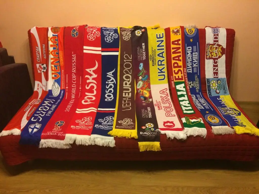 Матчевые футбольные шарфы 1