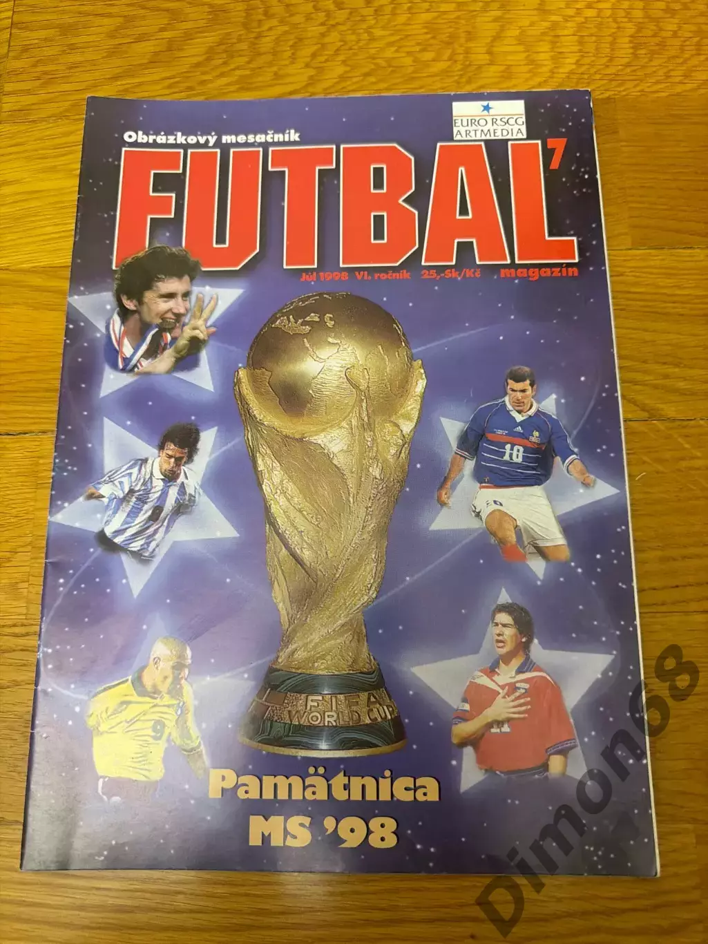FUTBAL все о ч м 98г целый в идеальном состоянии