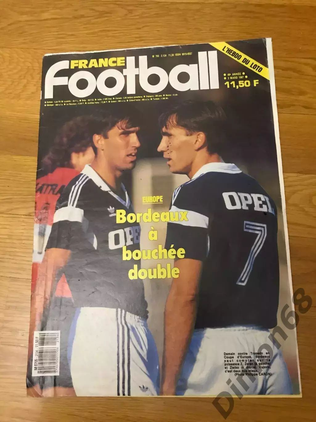 France football 1987г несколько листов что на фото