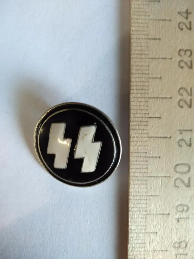 Германия. Вторая мировая война. Знак СС. Знак/значок партийный 2