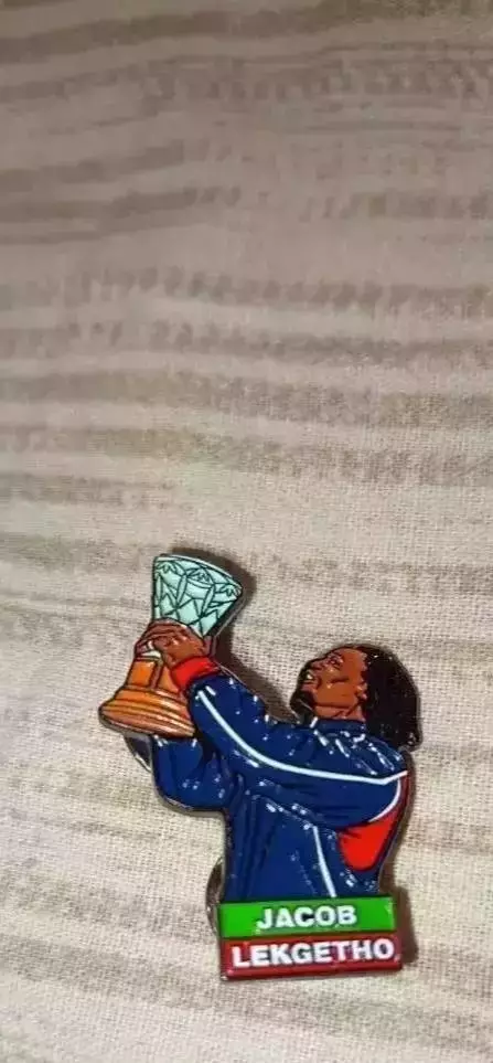 Знак ФК Локомотив Москва Джейкоб Лекхето