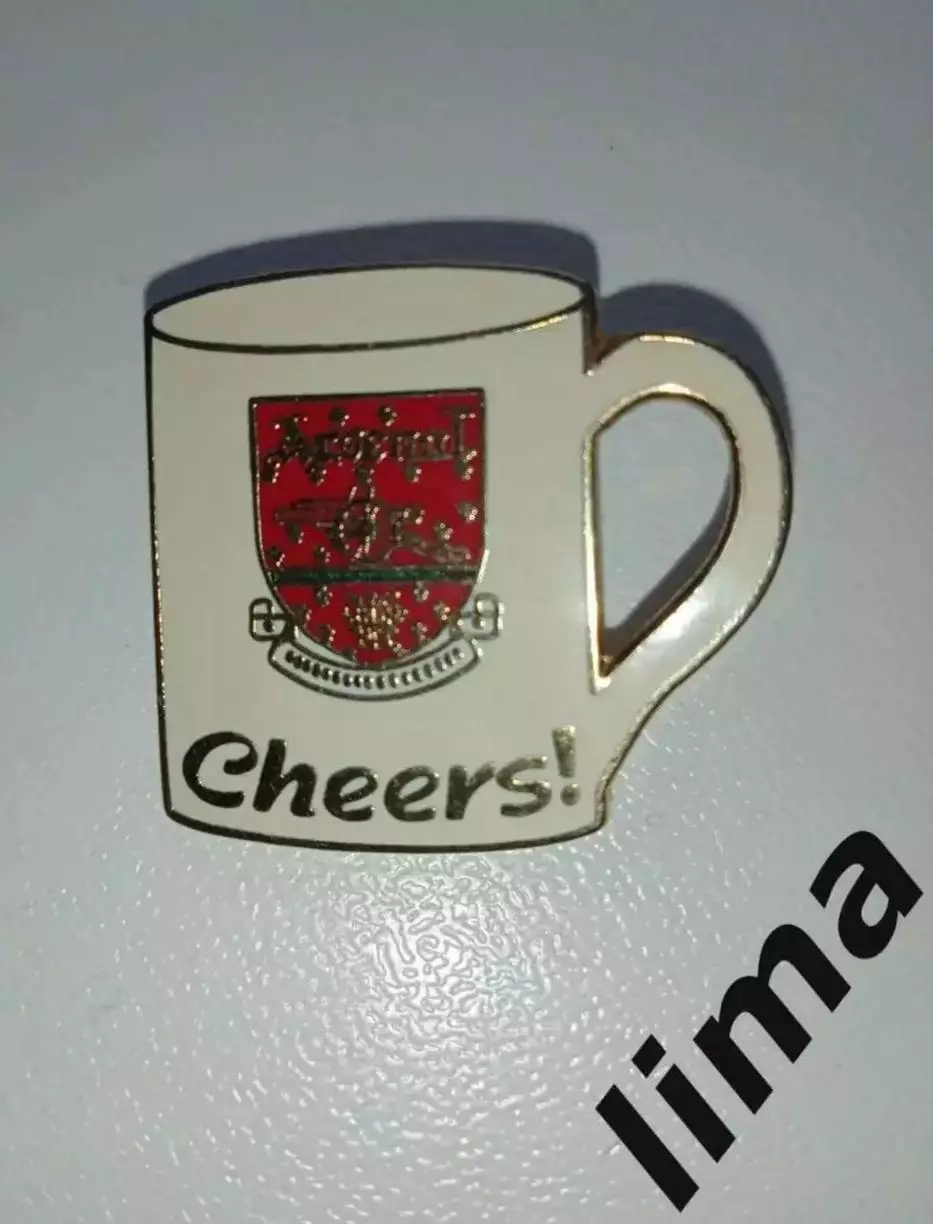 Знак футбол ФК Арсенал Англия Лондон Официальный начало 2000- х