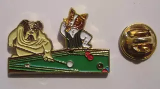 Собаки. Спорт - Бильярд. Собаки играют в бильярд.