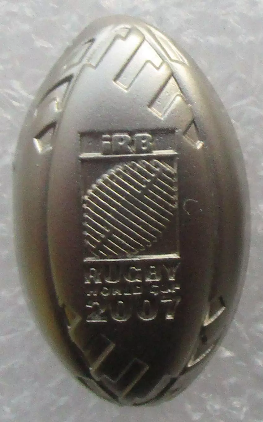 Регби. Шестой чемпионат мира по регби 2007 в Франции. Серебряный мяч. 1