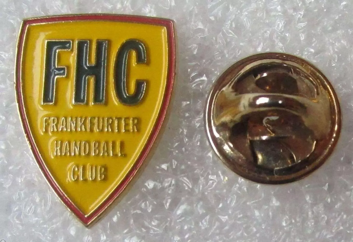 Значки. Спорт - Гандбол. Немецкий женский гандбольный клуб Frankfurter HC.