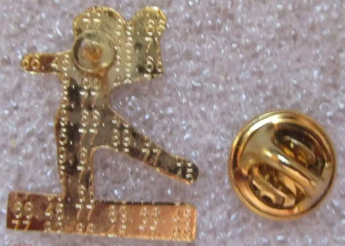 Значки Франция. Спорт - Гандбол. Женская гандбольная команда Guewenhein. 1