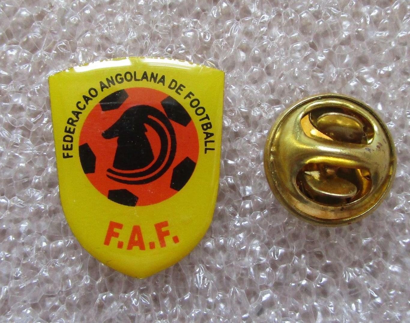 Значки. Спорт - Футбол. Ангольская федерация футбола.