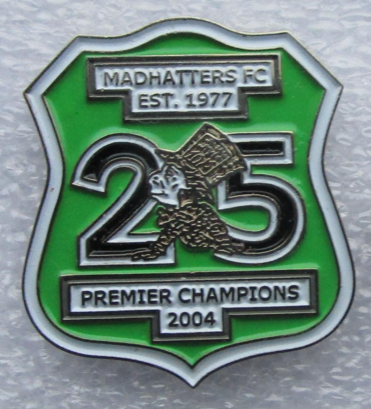Новозеландский футбольный клуб MADHATTERS F.C. 2004-PREMIER CHAMPIONS. 1