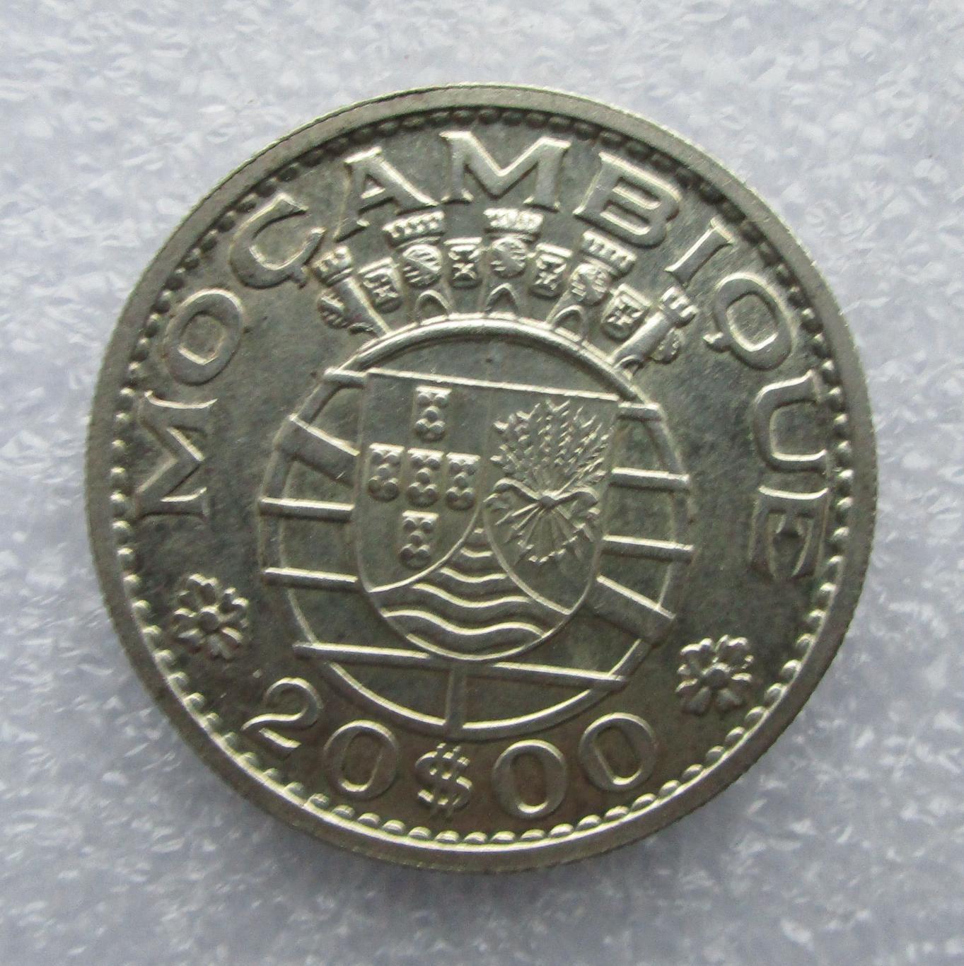 Мозамбик 20 эскудо, 1960. Серебро. UNC. Штемпельный блеск.