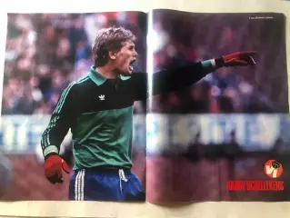 Voetbal international Постер 9