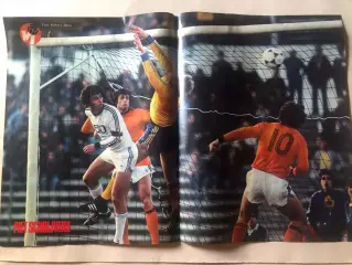 Voetbal international Постер 12